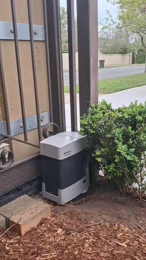 Beninca Bull Turbo sliding gate motor installation