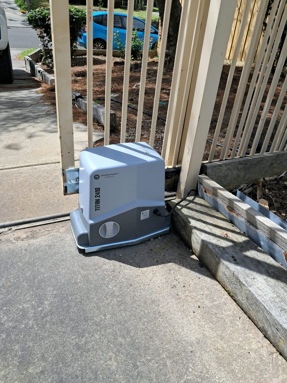 Titan sliding gate motor installation